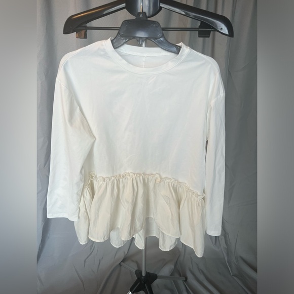 Cream colored smock top (please see photo for small flaw) - Picture 3 of 10